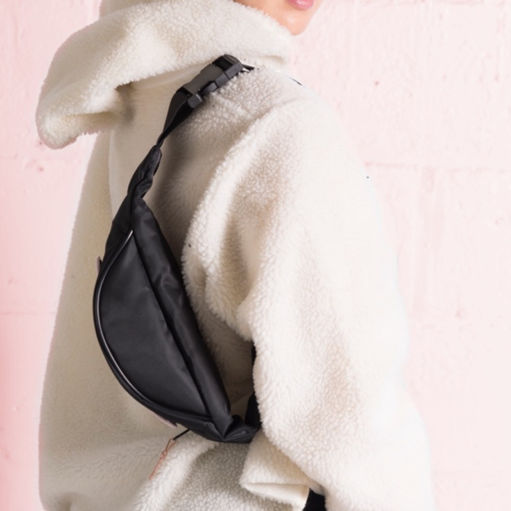 SKODIA - NEW - SHERPA HOODIE (THAT YOU NEED)